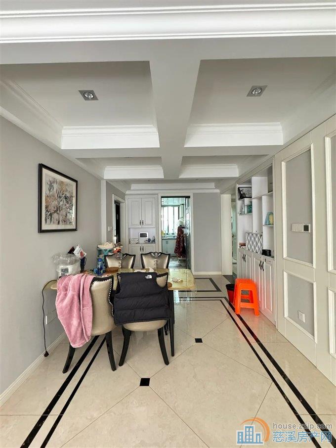 金色港湾小区 洋房 精装 带车位 中庭位