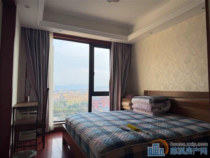 绿城诚园146.9平方169万 精装