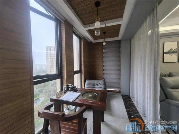 新潮塘南苑 精装162平182万带车位