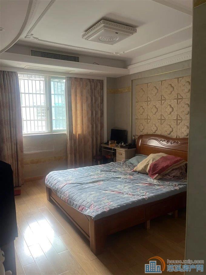 舜韵华庭115平70万送18平车库