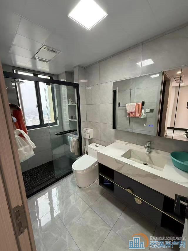 鸣北小区92平精装带车位满2年好楼层