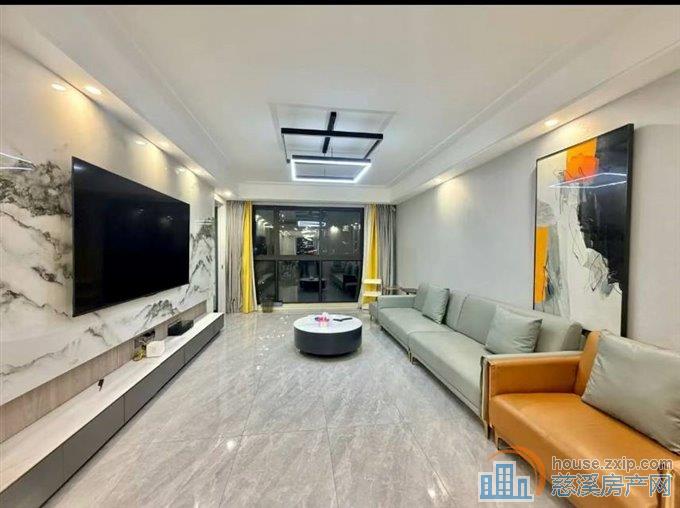 青樾府131平精装三房两厅两卫152万