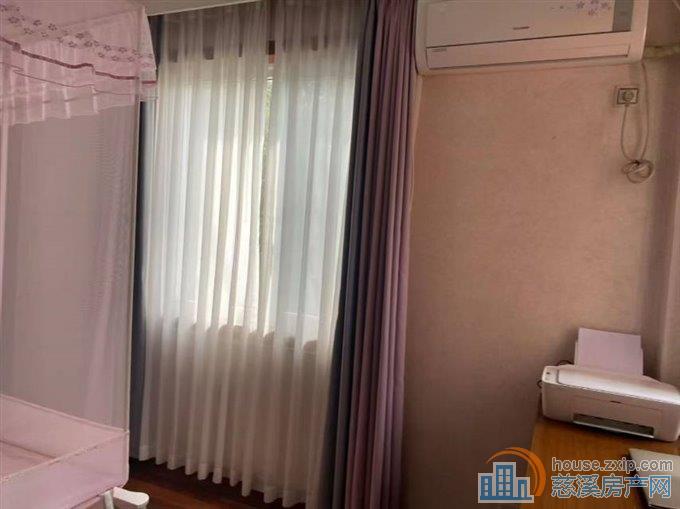 景和家园东区89平边套二楼精装66.6万