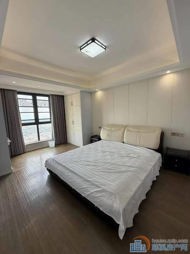 捡漏峙山庄园135平自住精装黄金楼层