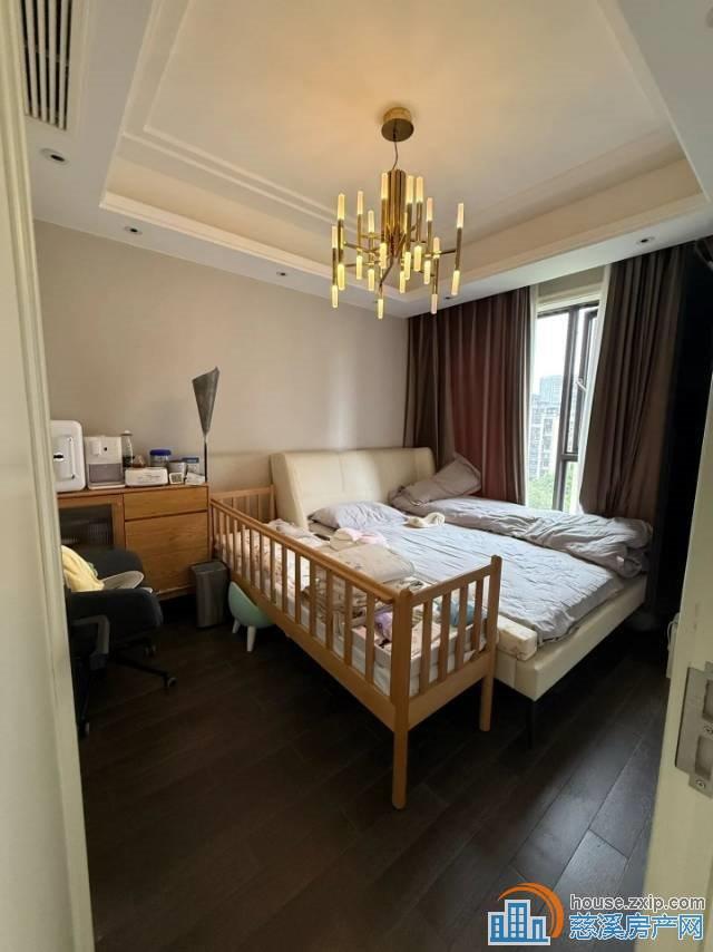 金仕华庭 洋房豪装 带地暖 楼层好