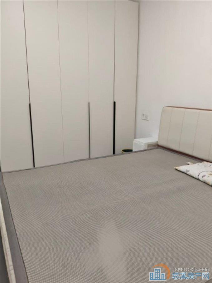 金山68平方房东自住新装修