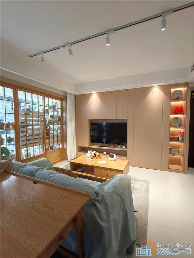 银杏小镇洋房 精装185万 好楼层