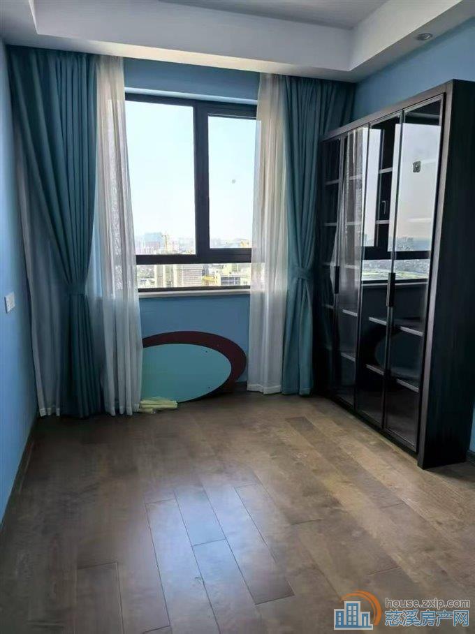   阳光城二期128平方139万