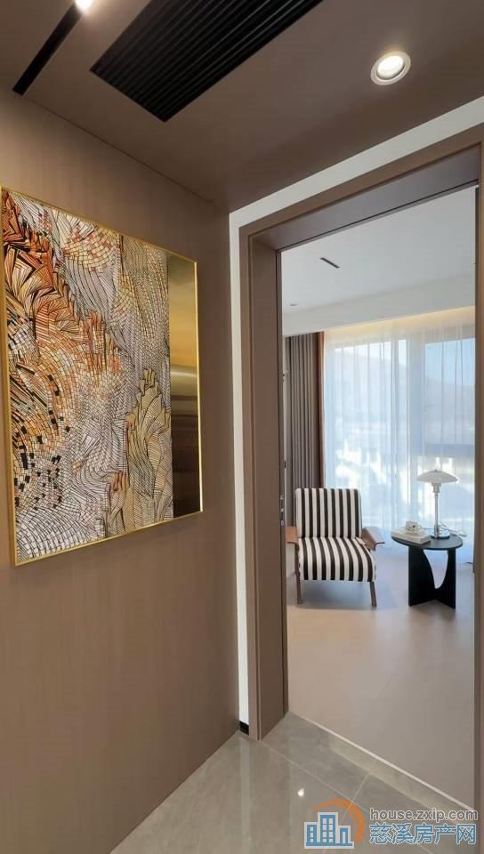 蔚蓝云图85平豪装楼层佳119.8万