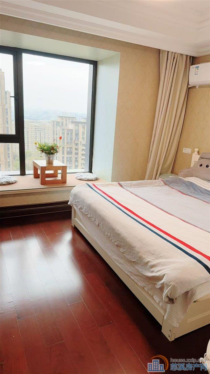新挂牌 金地鸿悦精装景观层3房