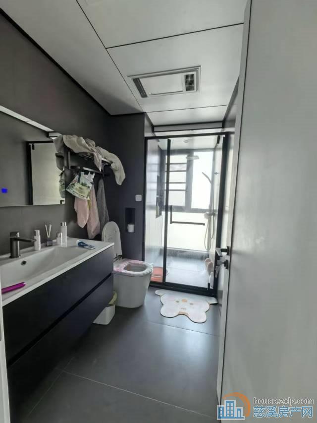 誉林府114平自住精装238万满2年