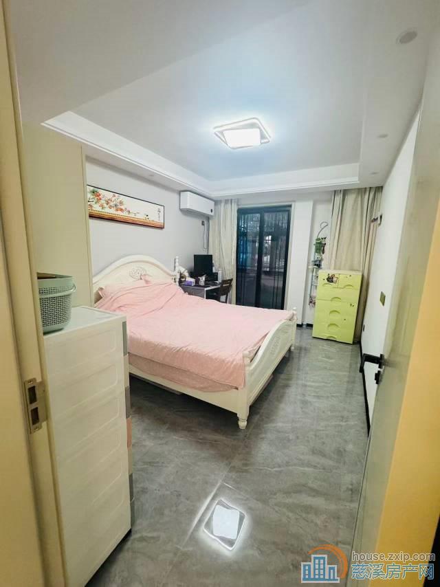 城东新村2楼精装64平架空层可读书