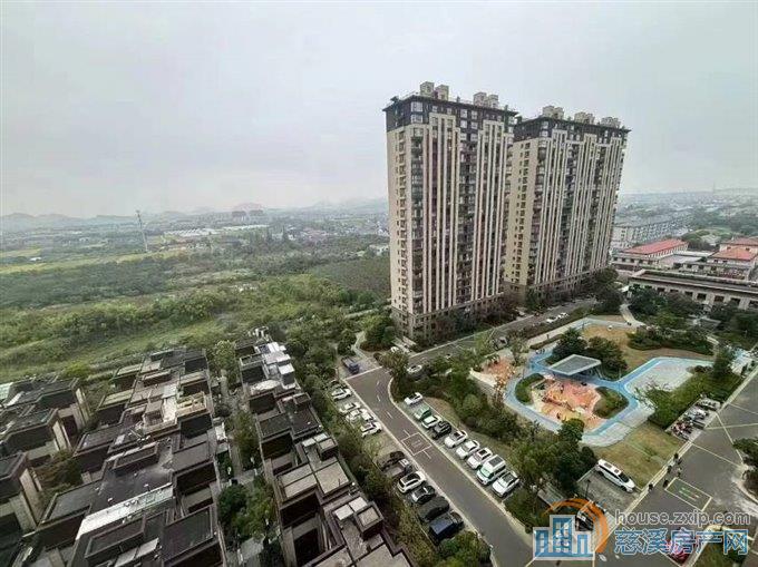 翡丽湾120平黄金楼层楼72.8万