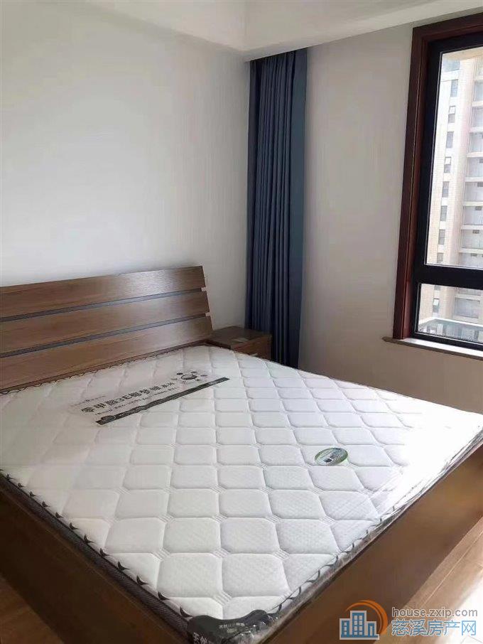 新潮塘北苑两室精装2600直接房源钥匙在