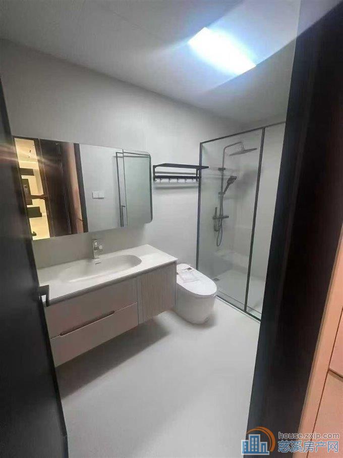 万固西区143平中上楼层精装298万