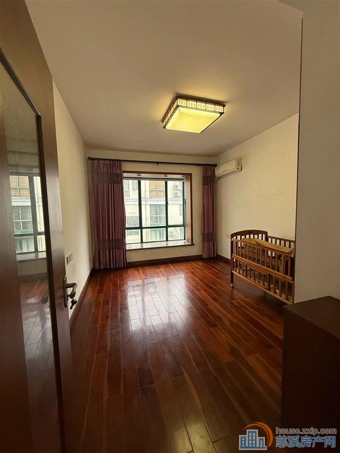 金旦花园238平338万三复四复五带阁楼