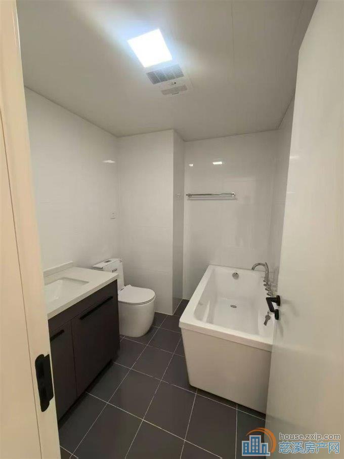 绿城诚园124平方楼层佳豪装178万