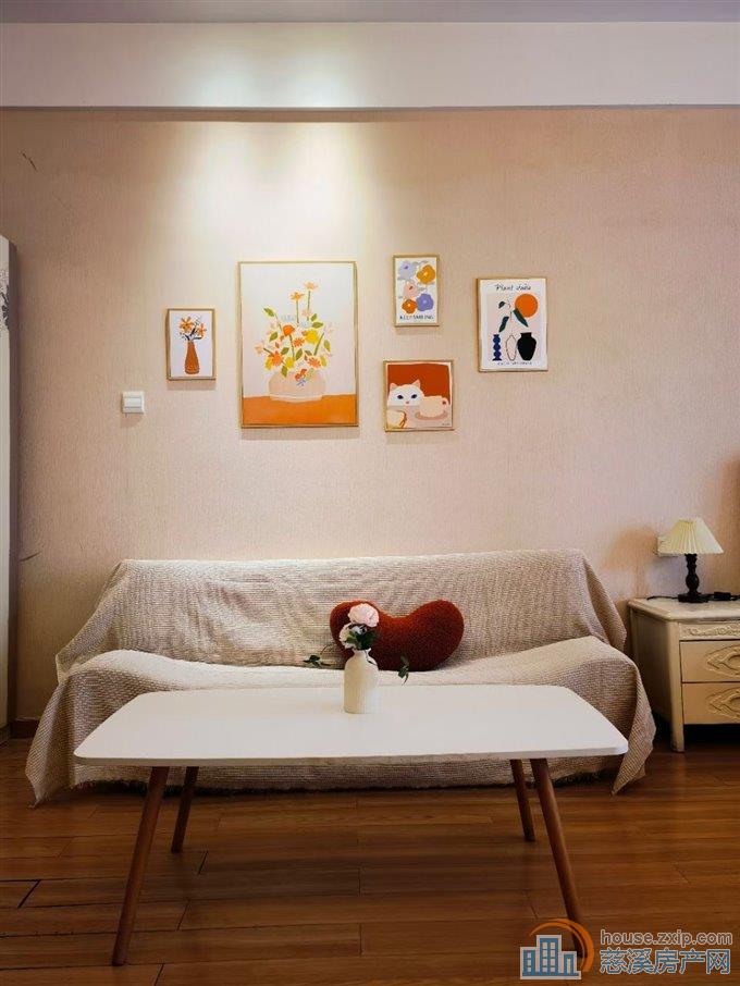 新都汇朝南单身公寓