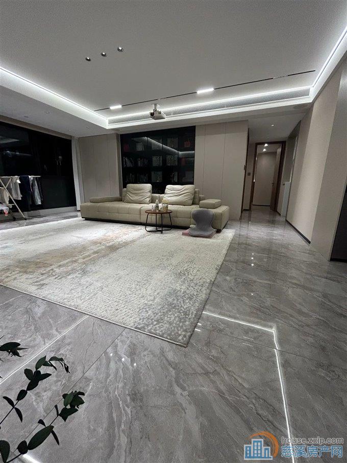 青樾府 豪华装修 大平层 带车位