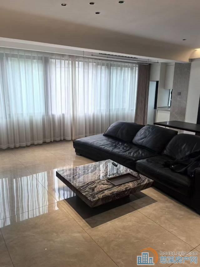 银杏小镇141平方婚装车位172.8万