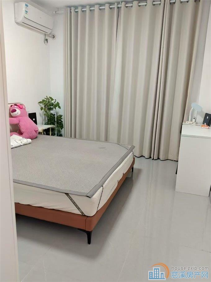 金山68平方房东自住新装修