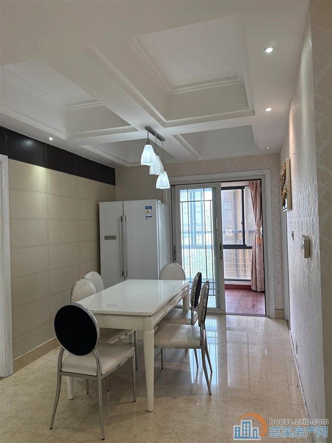 梵石花园124平106万精装修