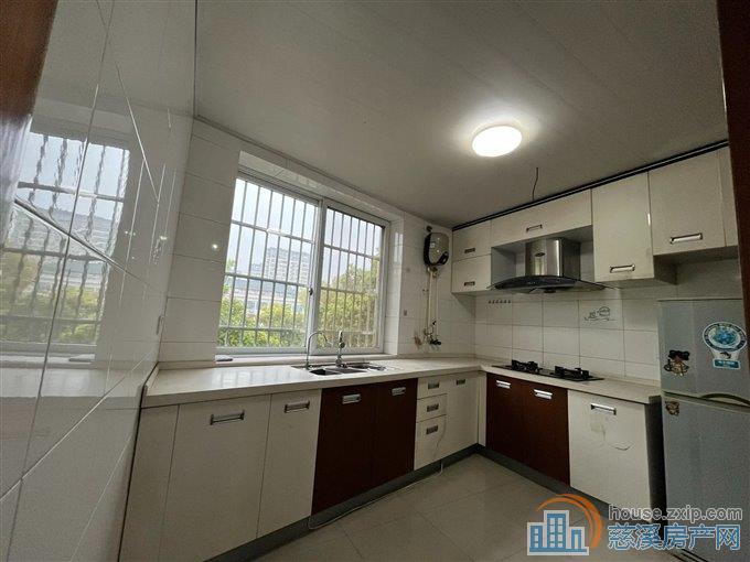 安信商住楼130平158万实验上林书包