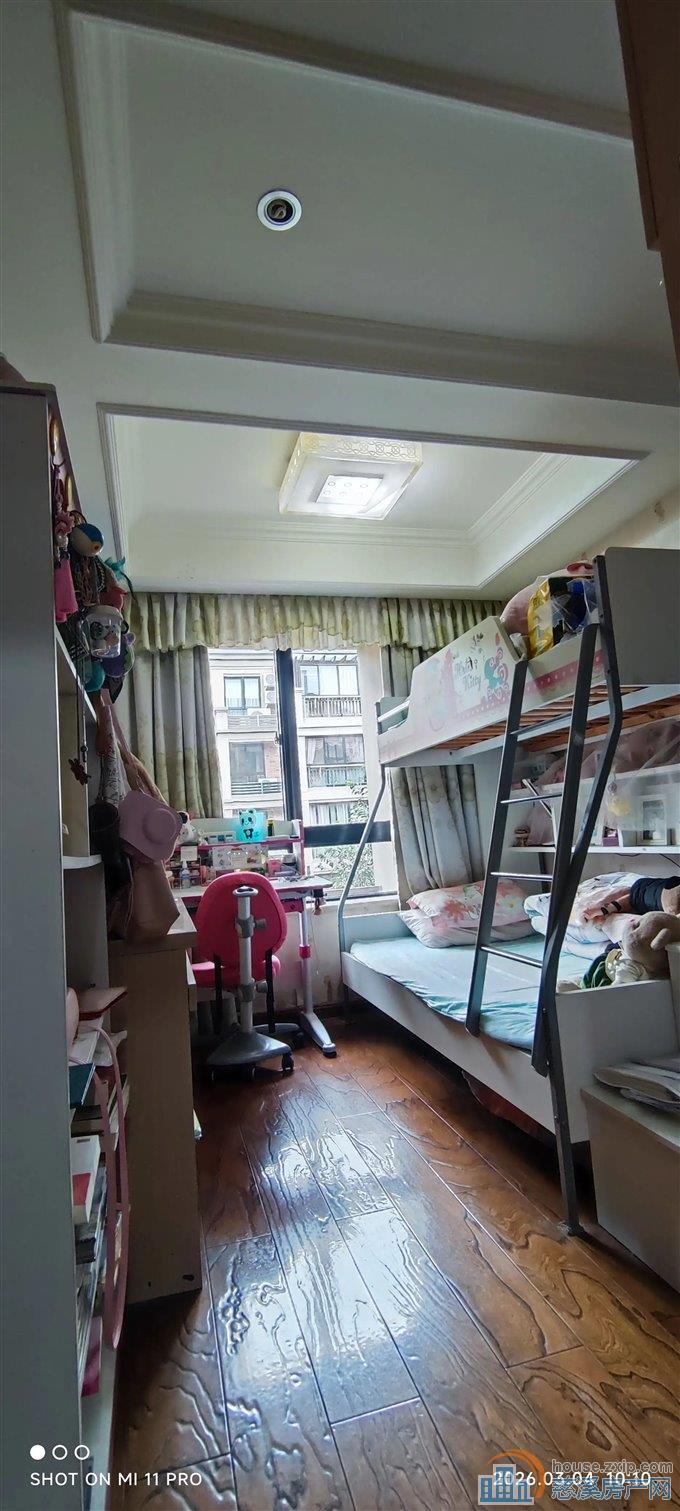 城市桃源87平94万精装修两居室