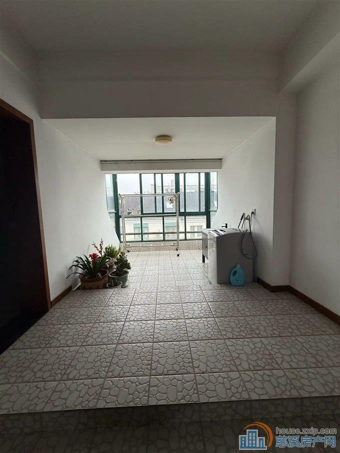 金旦花园238平338万三复四复五带阁楼