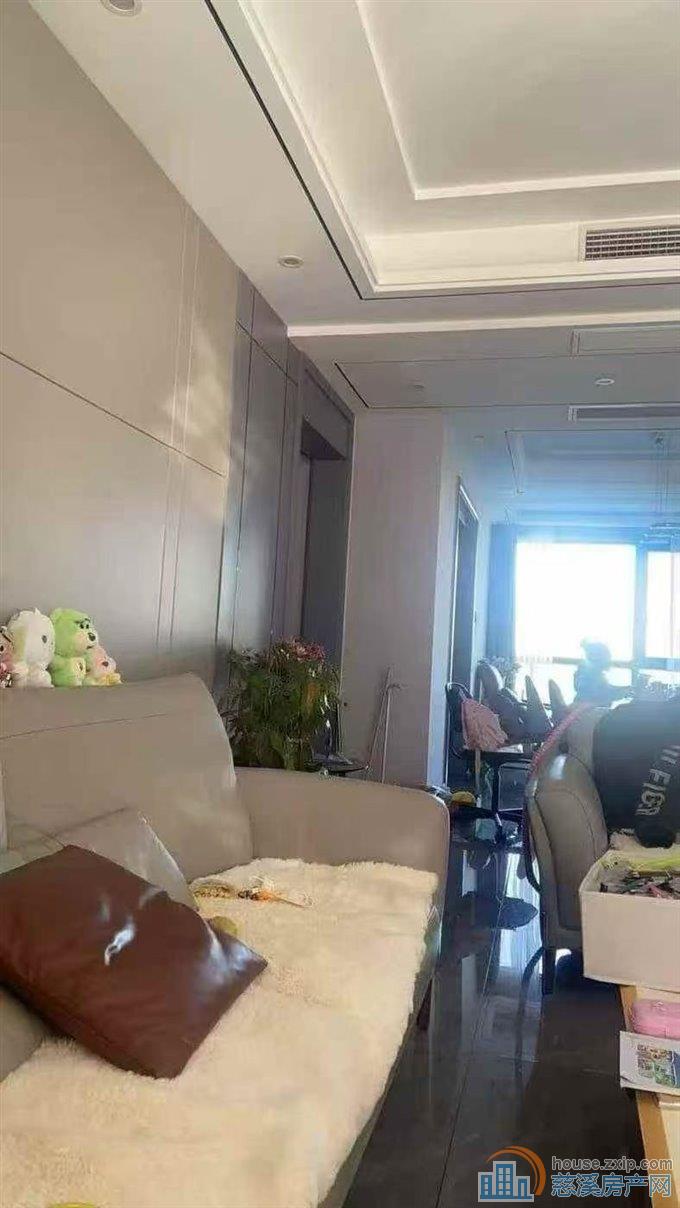 泊江府140平精装288万带双车位