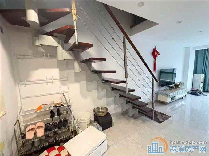 一品空间 朝北 精装修上下复式