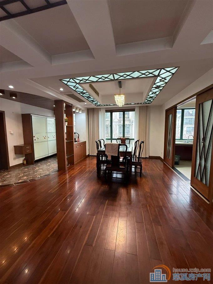 金旦花园238平338万三复四复五带阁楼