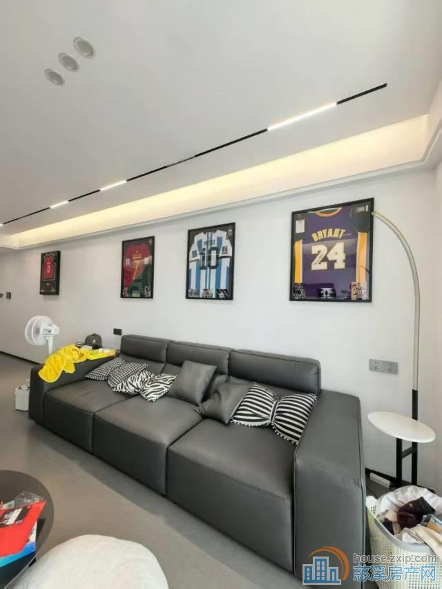 誉林府114平自住精装238万满2年