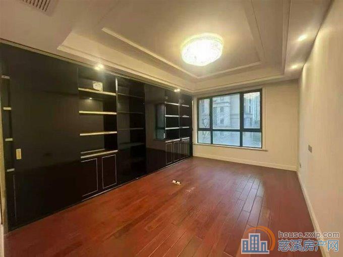 保利二期天悦湾大平层228平精装188万