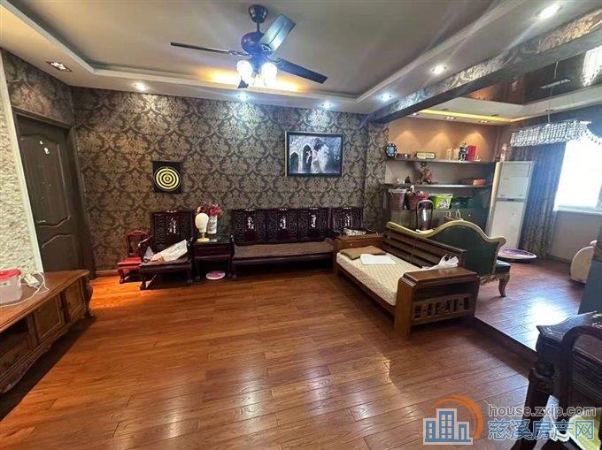 恒大对面 舜韵华庭 精装修 带车库