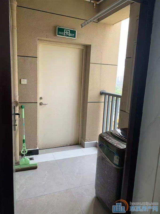 鸣北小区一室