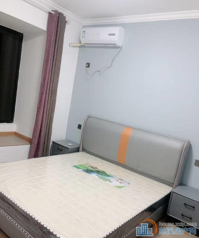 佳洲锦苑 4室 3000元