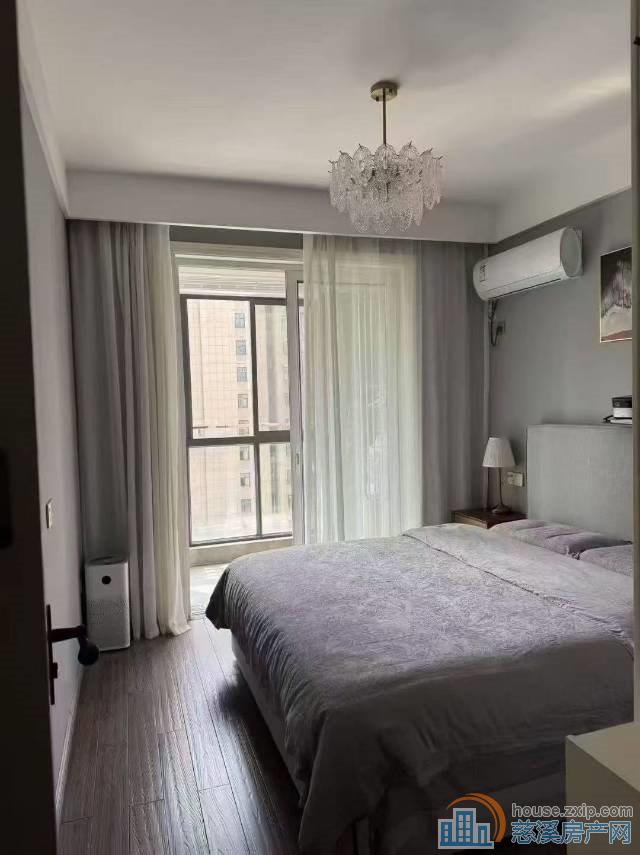 梅林苑48平精装电梯洋房中间楼层50万