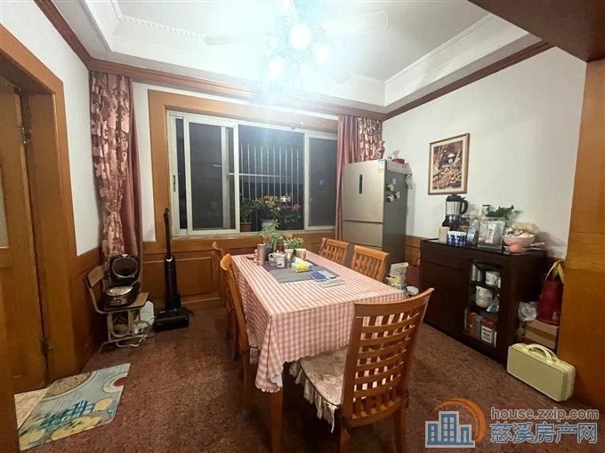 孙塘新村老精装120平方85.6万低总价