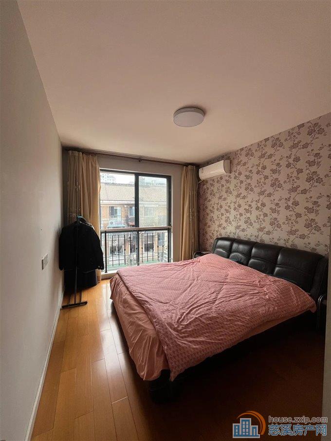 天和家园西区 精装修 147平 126万