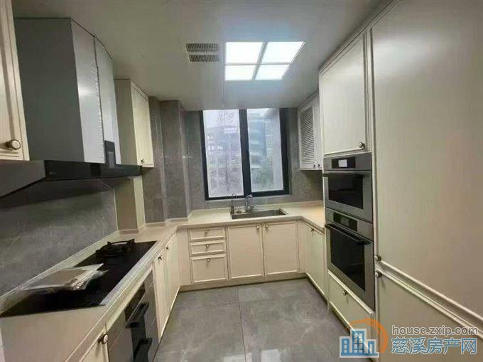 保利二期天悦湾大平层228平精装188万