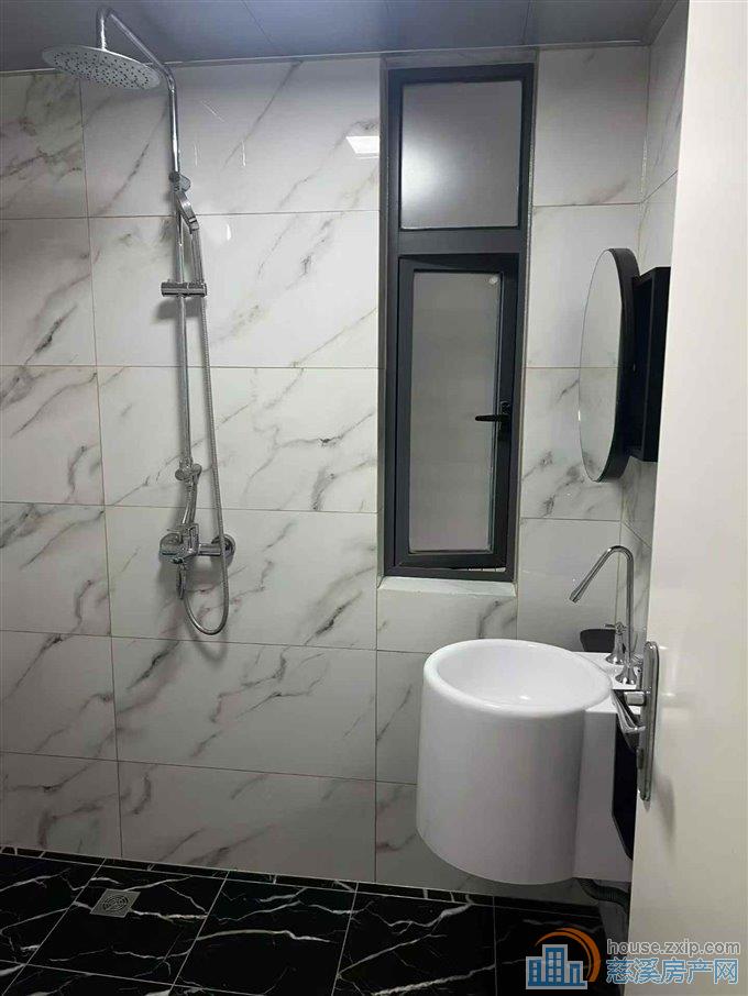 恒元新境电梯房带车位储藏间精装直接钥匙在