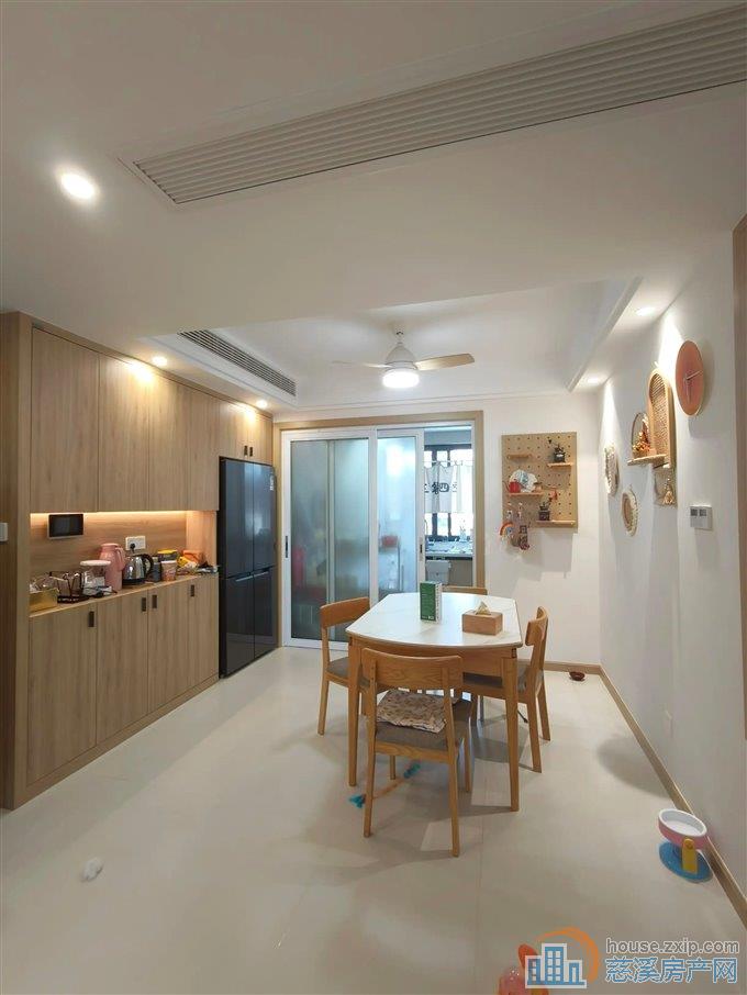 银杏小镇洋房 精装185万 好楼层