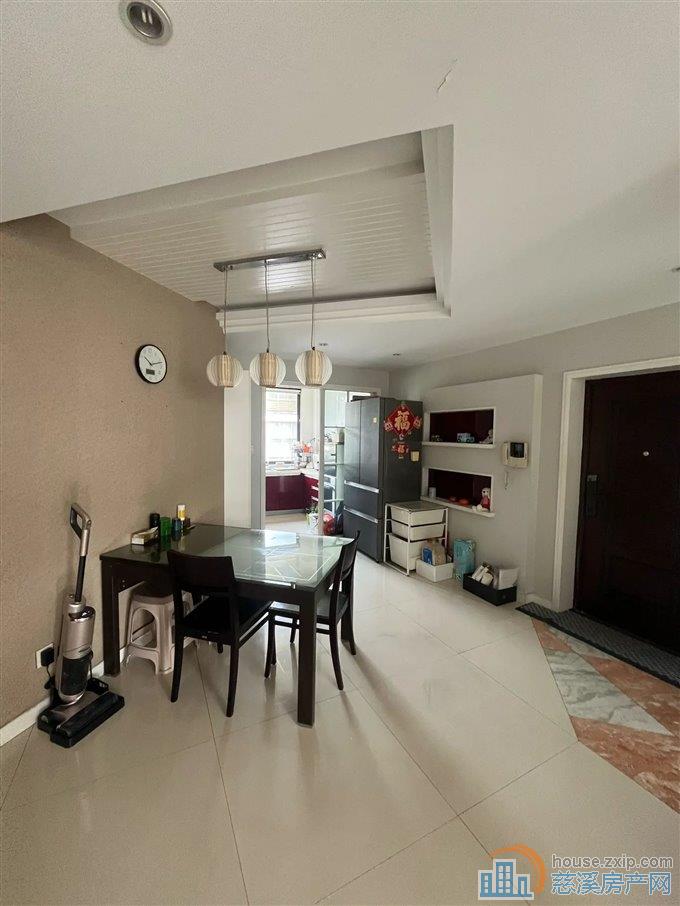 天和家园西区 精装修 147平 126万