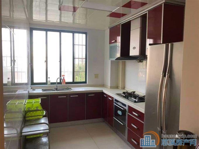 丽都苑精装三室二厅2800元/月