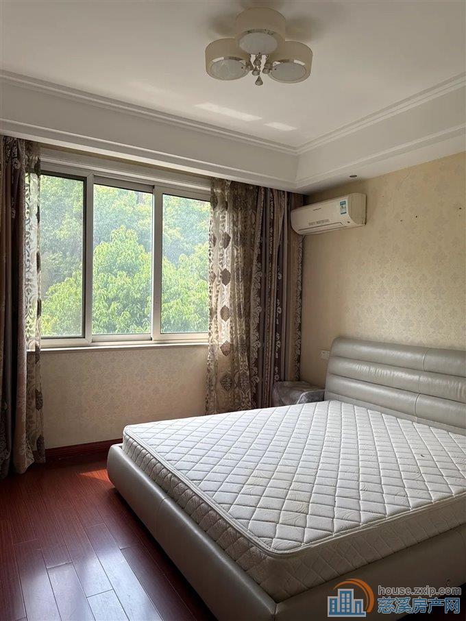 梵石花园124平106万精装修