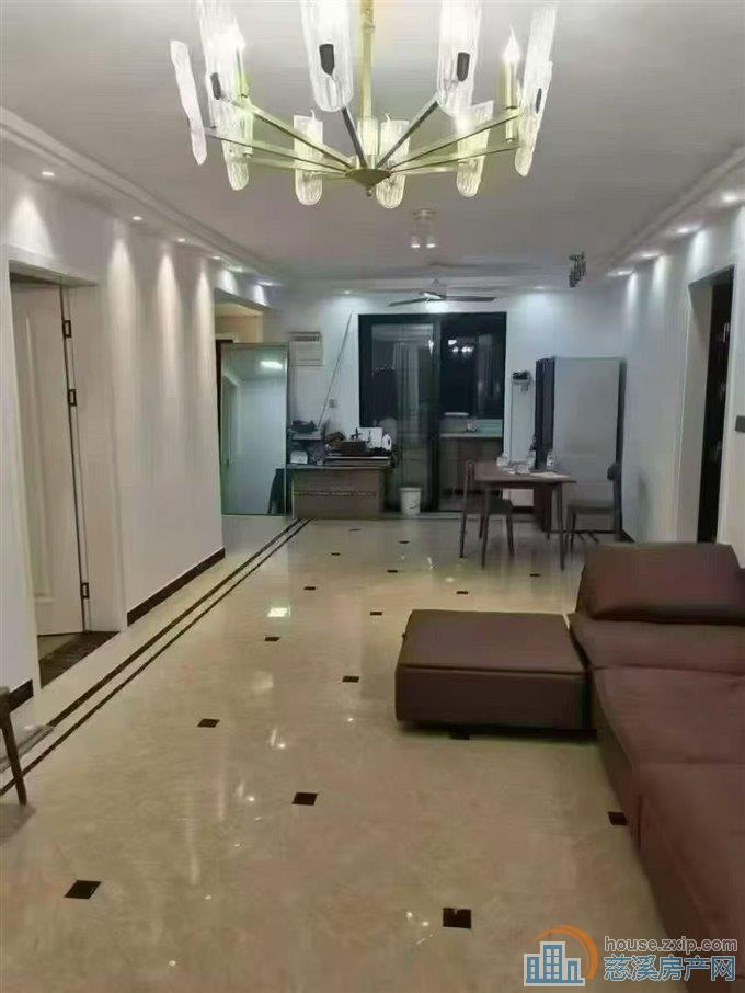 复地御溪二期128平精装三室138万