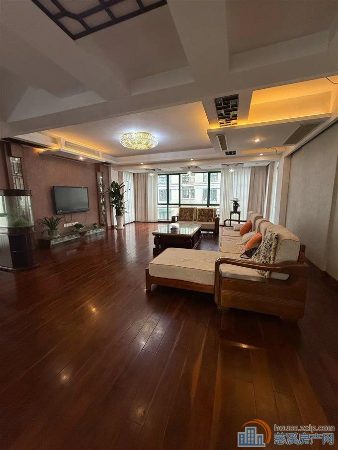 金旦花园238平338万三复四复五带阁楼