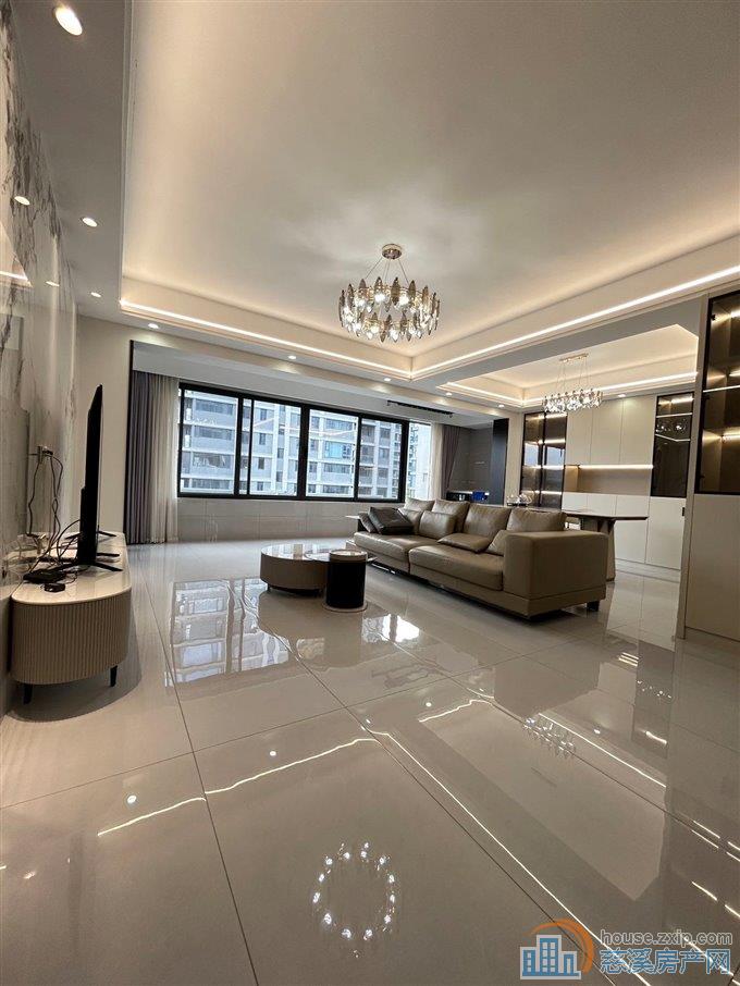 红星檀府东区3室2卫全新精装