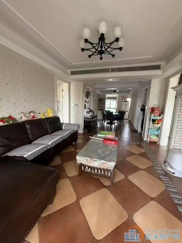 特价金仕华庭124平5楼边套精装中央空调